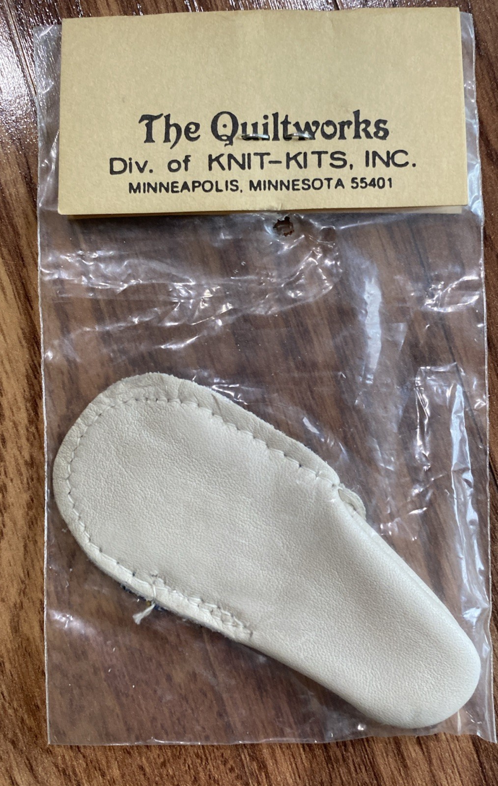 Leather Thimble -The Quilt works NEW In Package