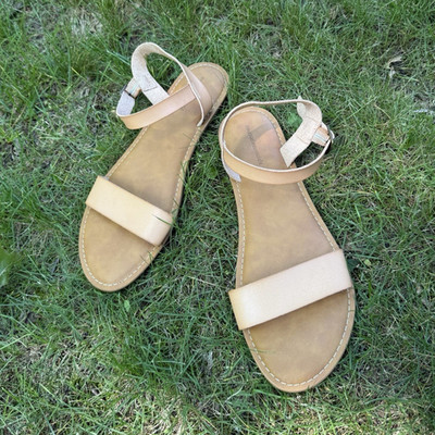 Amazon Essentials Beige Flat Ankle Strap Buckle Sandals US 12 Synthetic