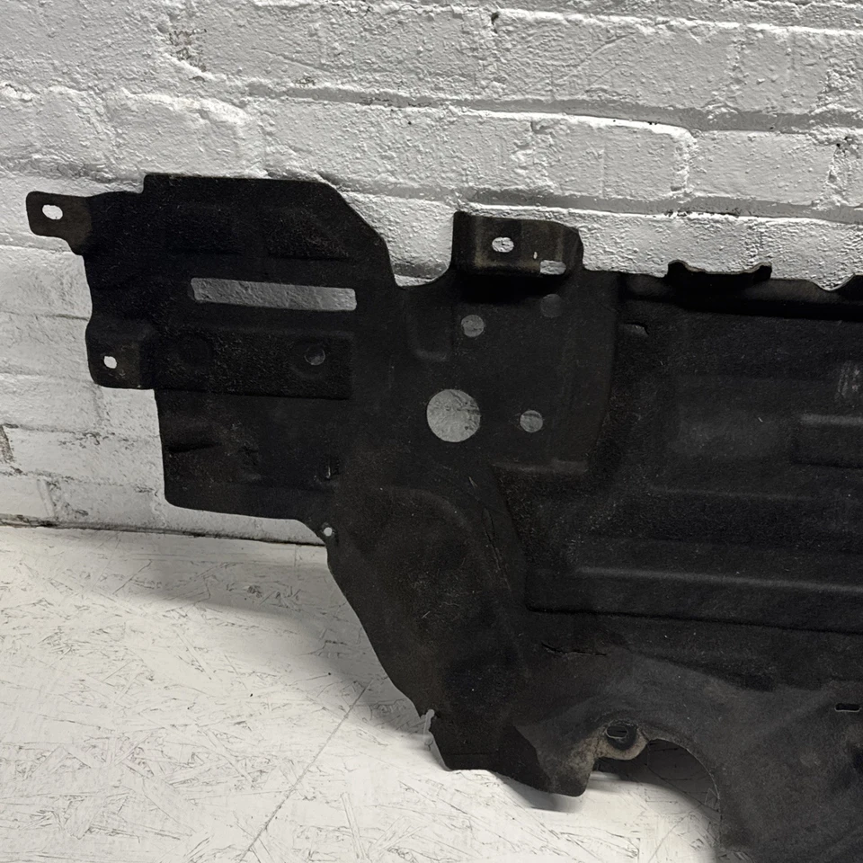 Ford Edge 2015-2024 lado izquierdo del conductor debajo de la carrocería protector contra salpicaduras OEM Foto 2 de 4