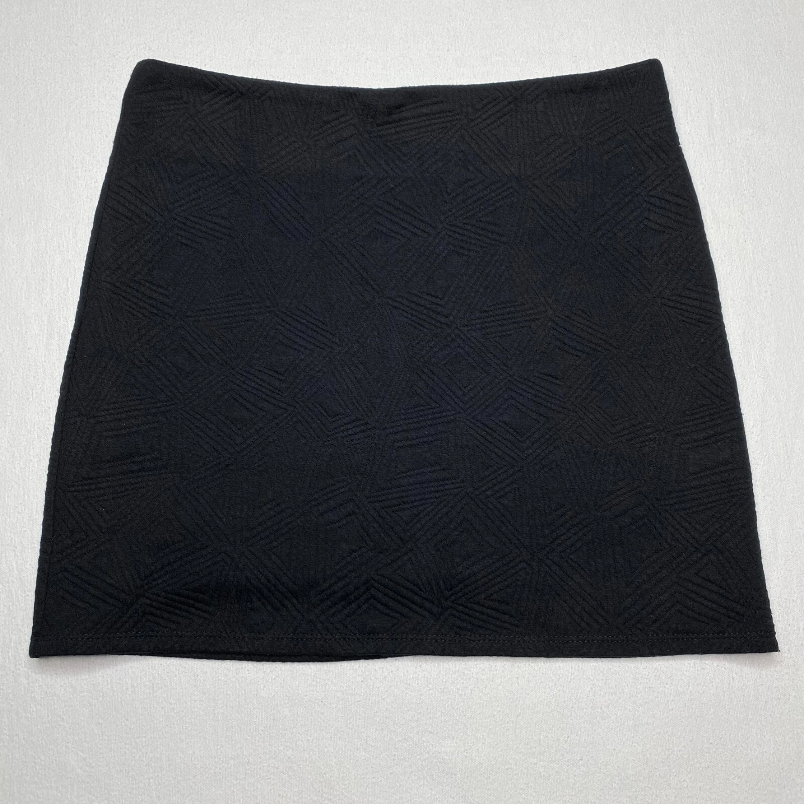 YA Los Angeles Womens A Line Skirt sz M Black Geometric Lined City Chic VX15