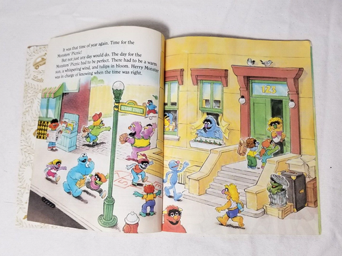 The Monsters' Picnic Vintage Sesame Street Little Golden Book Henson Muppets - Foto 6 di 10