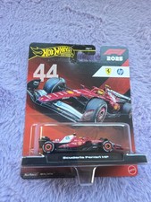 Hot Wheels Premium F1 2025 Scuderia Ferrari HP  44 Lewis Hamilton 1:64 Diecast