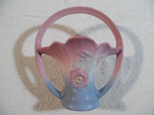 Vintage Hull Pottery 501-7 1/2" Basket Dogwood