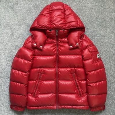 Moncler Maya rote gefütterte Jacke Alter 10 100 % authentisch