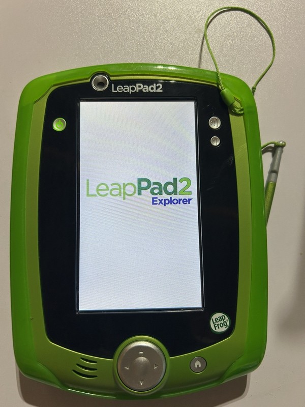 LeapFrog LeapPad 2 w/skin/case/3 extra games-Excellent condition 