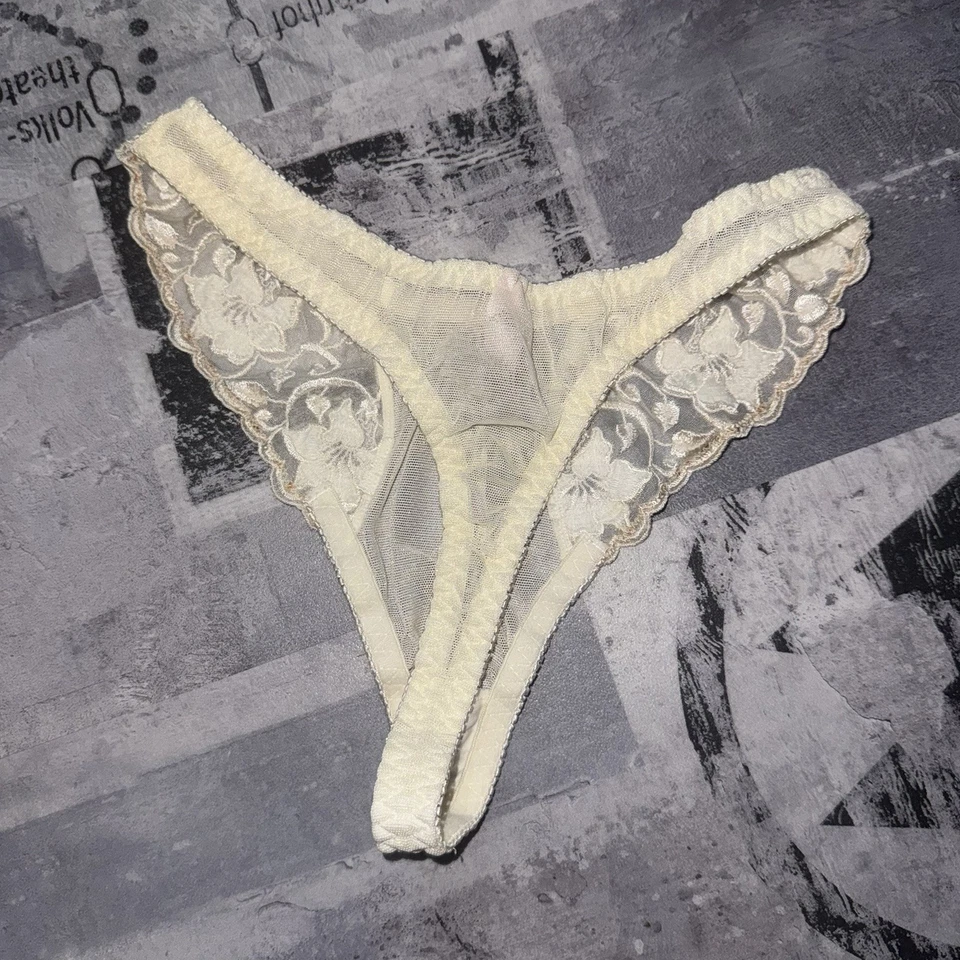 Vtg Victoria's Secret 90s Ivory Sheer Lace High Cut Hip Thong Sz M - Image 4 of 4