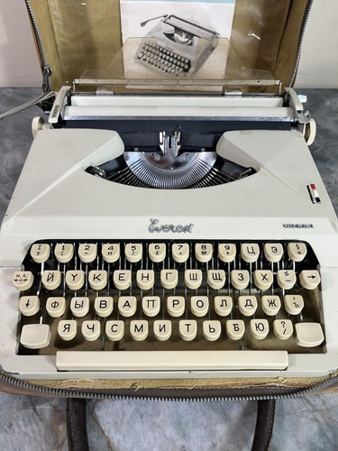 Everest K3 Typewriter Cyrillic Russian Alphabet Typeface Made In Italy Vintage - Picture 4 of 19