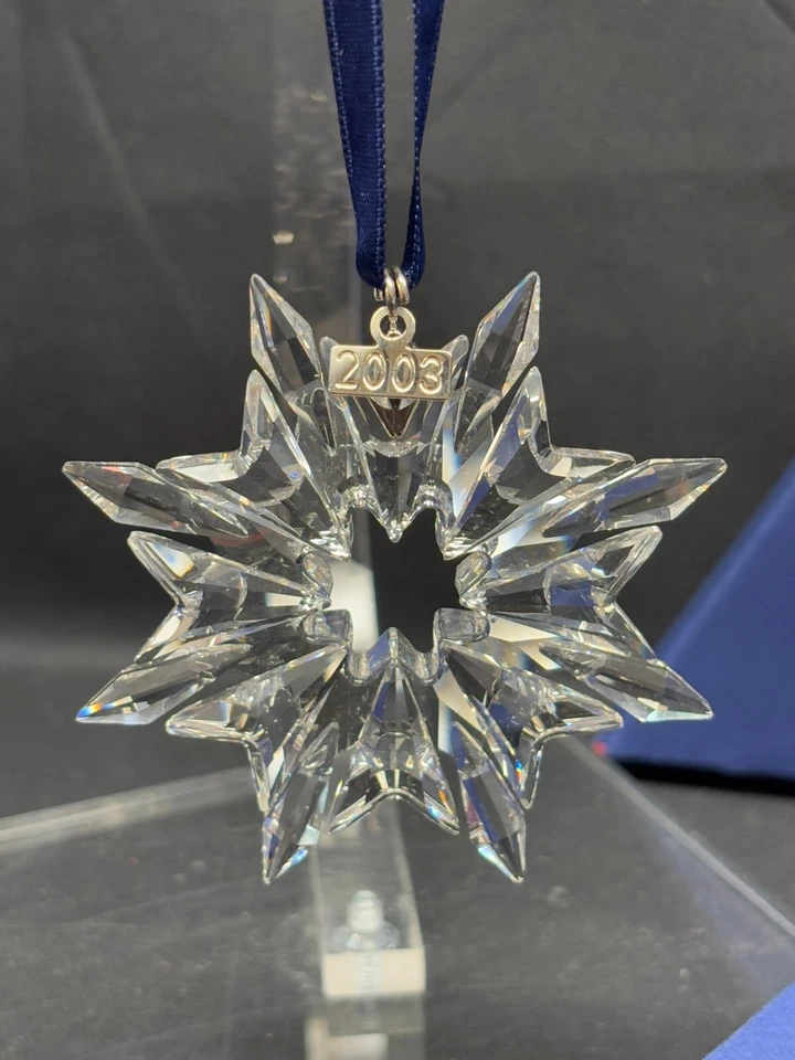 Cristal de Swarovski "COPO DE NIEVE ~ 2003" adorno anual ~ con caja ~ 3" x 3" Foto 2 de 4
