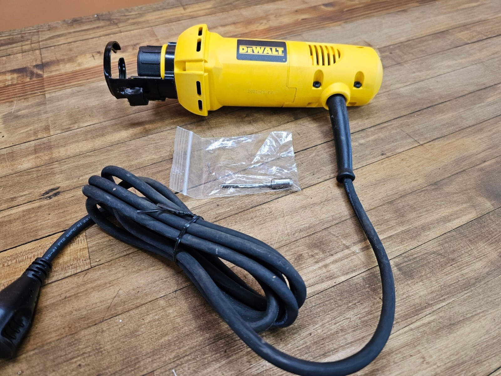 DEWALT DW660 CUTOUT TOOL ROTARY Power SAW, Collet, & Bit ☆NEW eBay
