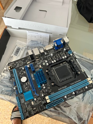 Asus M5A78L-M LE/USB3 Socket AM3+ Plca Base - Imagen 18 de 18