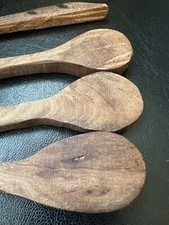 Cuchara de madera de nogal negro en blanco cosechada de forma sostenible talla de abedul whittling3+