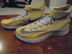 kyrie irving zoom hyperrev