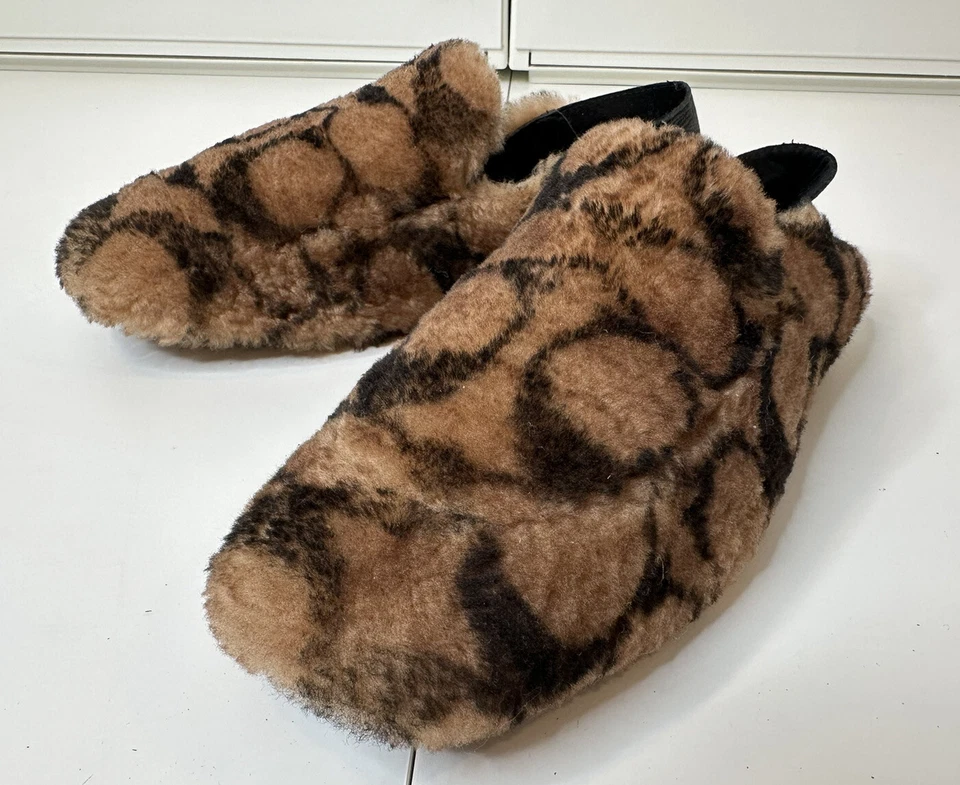 Silla de montar Coach Holly Signature mocasines de piel de oveja talla 8 precio de venta sugerido por el fabricante: $275,00 AA3