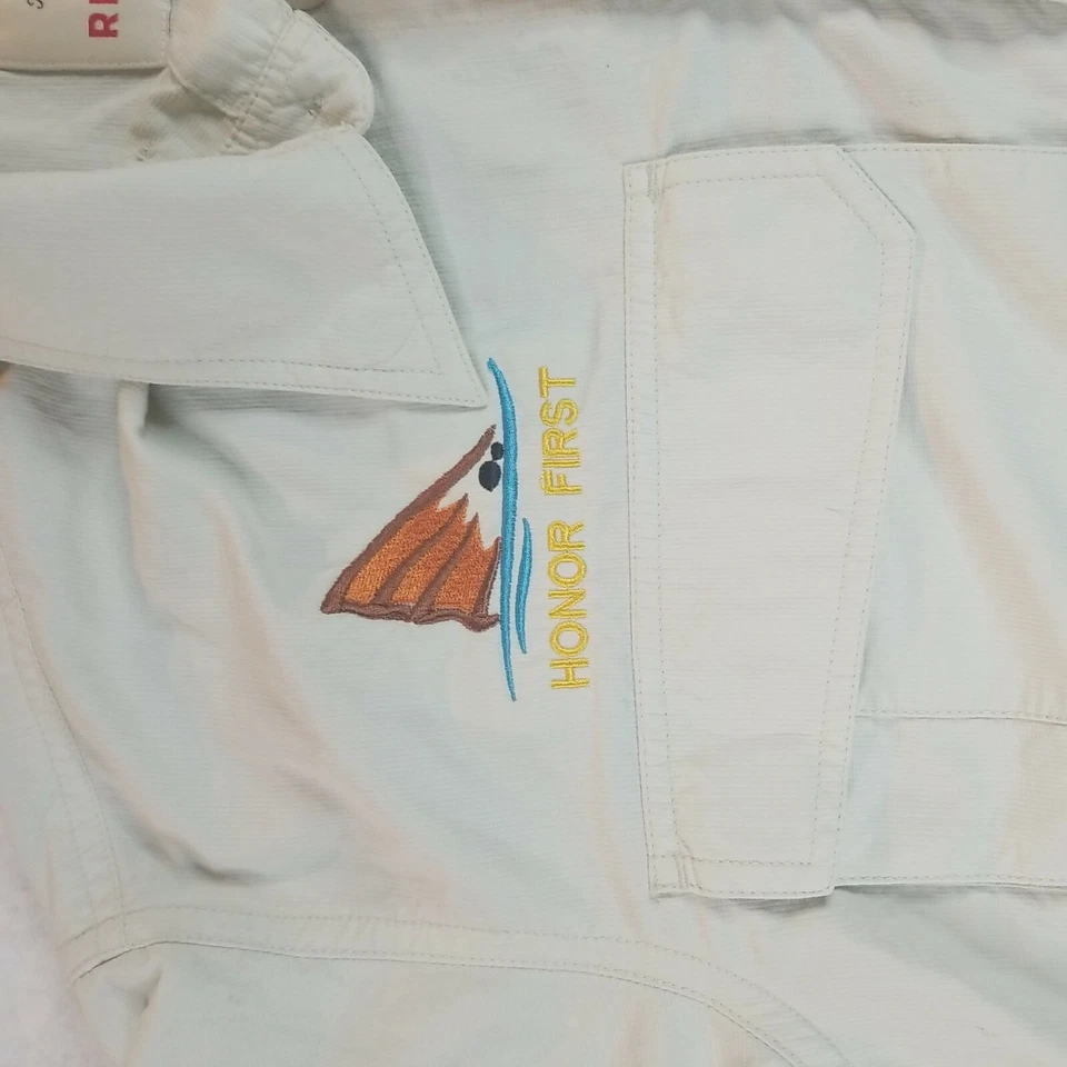 Camisa de manga corta Redington para hombre con ventilación media beige Honor First de nailon Foto 3 de 4