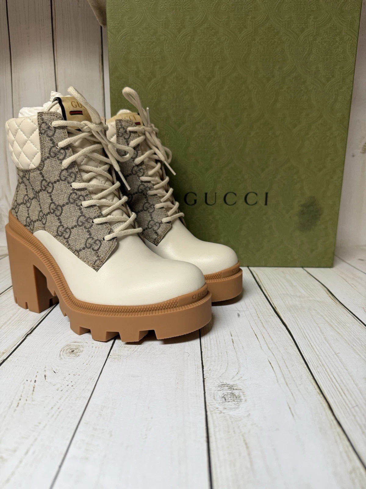 Bottines matelassées Gucci veau GG monogramme suprême blanc beige pointure 36,5 / 6,5
