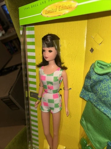 Francie Reproduction Mod Barbie Doll Gift Set NIB