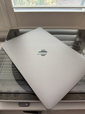 MINT MacBook Pro Retina 13” (2020) - 2.3GHz Quad Core i7 - 32GB RAM - 512GB SSD
