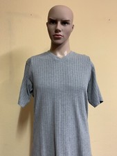 Perry Ellis Men  s pullover shirt. Medium