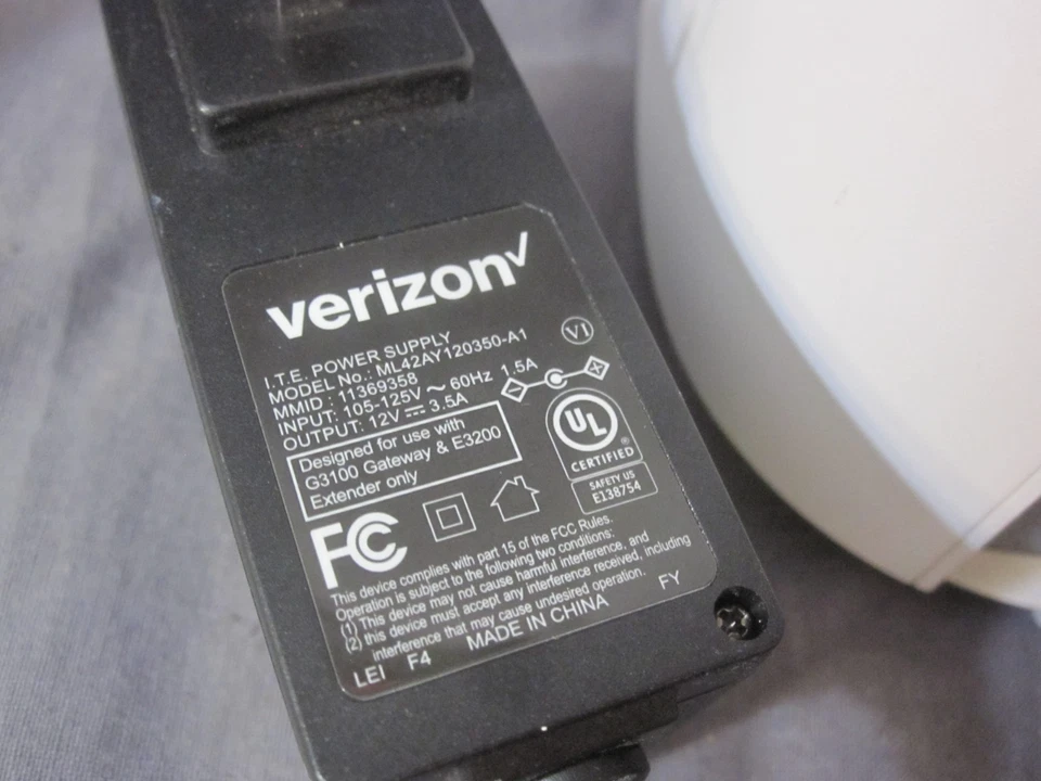 Verizon G3100 Fios Home Wireless WiFi Tri-Band Router w Power Supply - Image 4 of 4