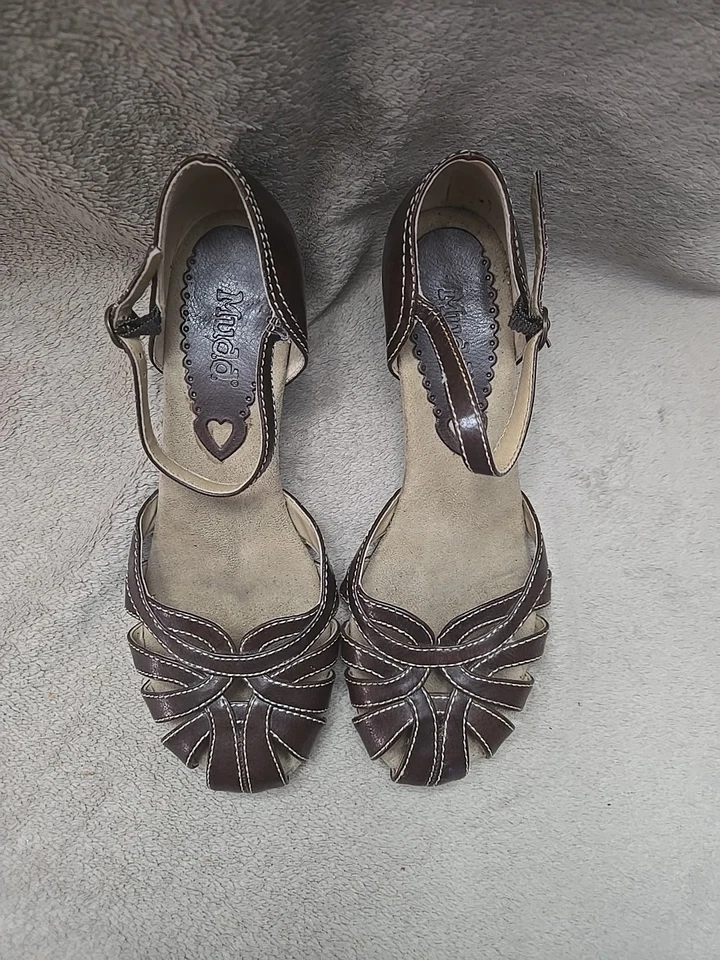 Mudd Dellie Vintage 90s Wedges Womans Size 8 Brown Strappy Sandles Y2K - Image 3 of 4