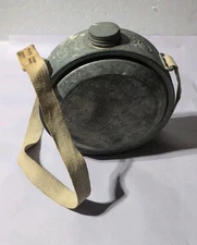 VINTAGE USS 2QT GALVANIZED STEEL CANTEEN W/ SCREW ON LID & CANVAS STRAP