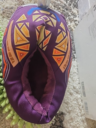 Meow Wolf Bumper Car Slippers! Size 8. Great Graphics! NWOT - Picture 3 of 8