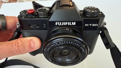 Fujifilm X-T20 Digital Mirrorless Camera with 2 Fujinon Lenses 27mm and 18-55mm