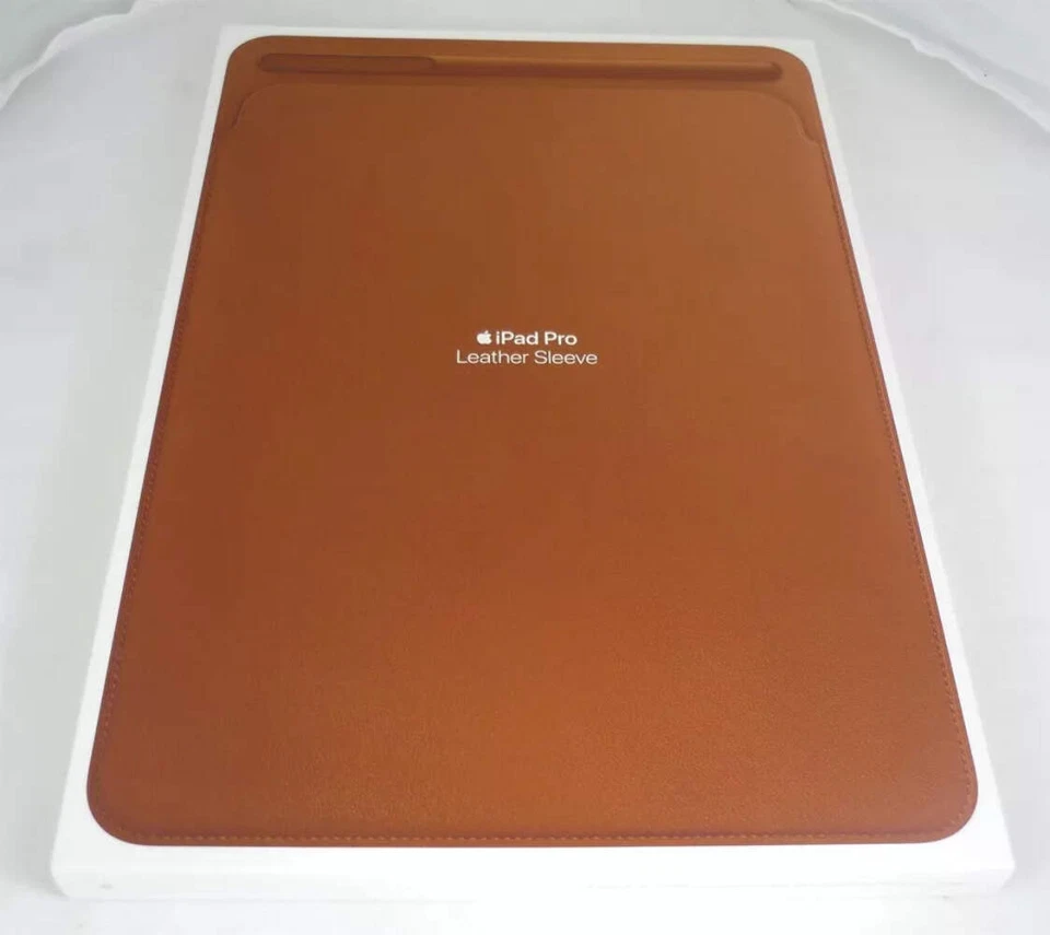 Apple Leather Sleeve, for 10.5-inch iPad Pro (Saddle Brown) - image 3 of 3