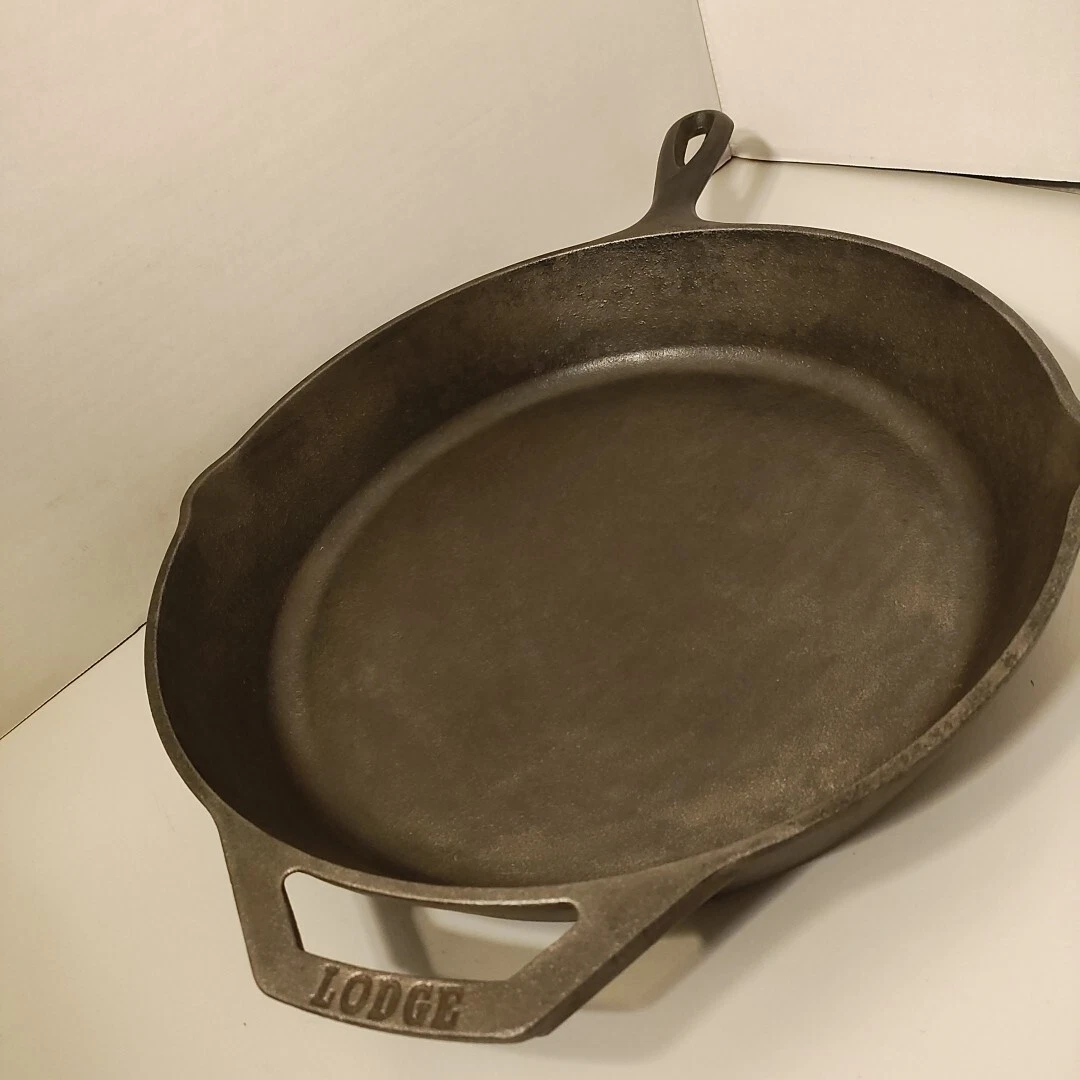 Vintage Lodge Cast Iron Open Fire Cooking 10" Skillet Outdoors Made In the US