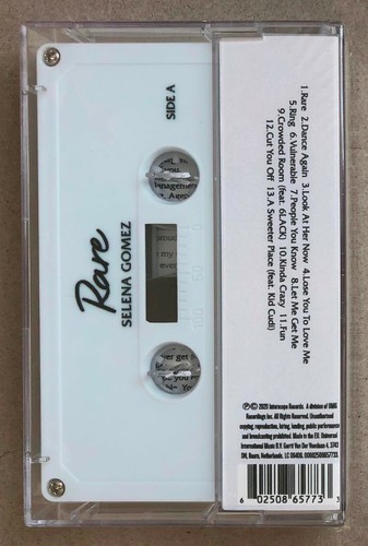 SELENA GOMEZ * RARE * UK EXCLUSIVE LIMITED 3 x CASSETTE w/ SIGNED ARTCARD * BN! - Picture 9 of 12