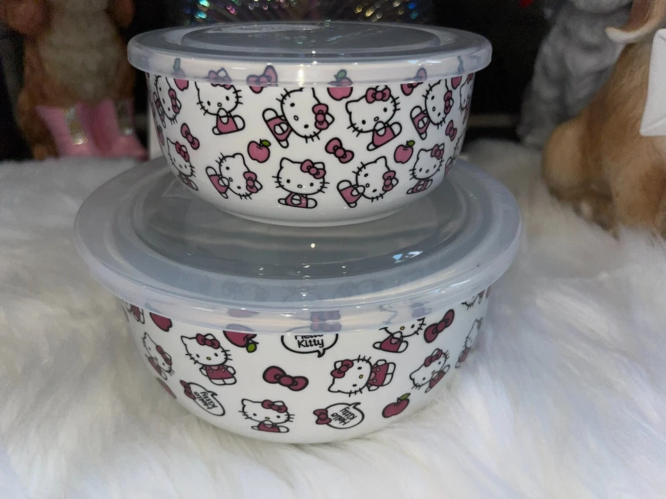 Juego de 2 cuencos de almacenamiento cubiertos con tapa de ventilación con manzanas Hello Kitty Foto 4 de 4