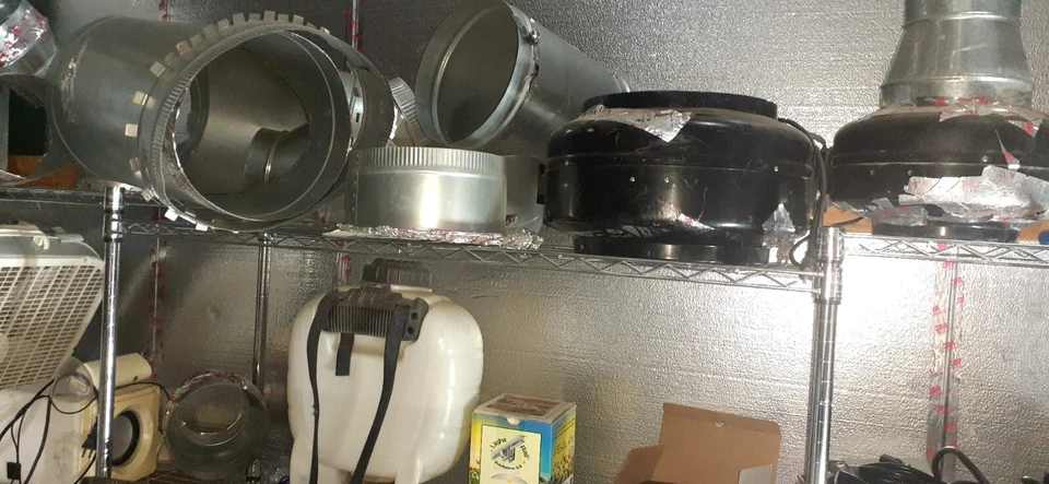 EQUIPO DE CULTIVO USADO (LUCES, BARRILES, ELECTRICIDAD Y TUBERÍAS...) Foto 4 de 4