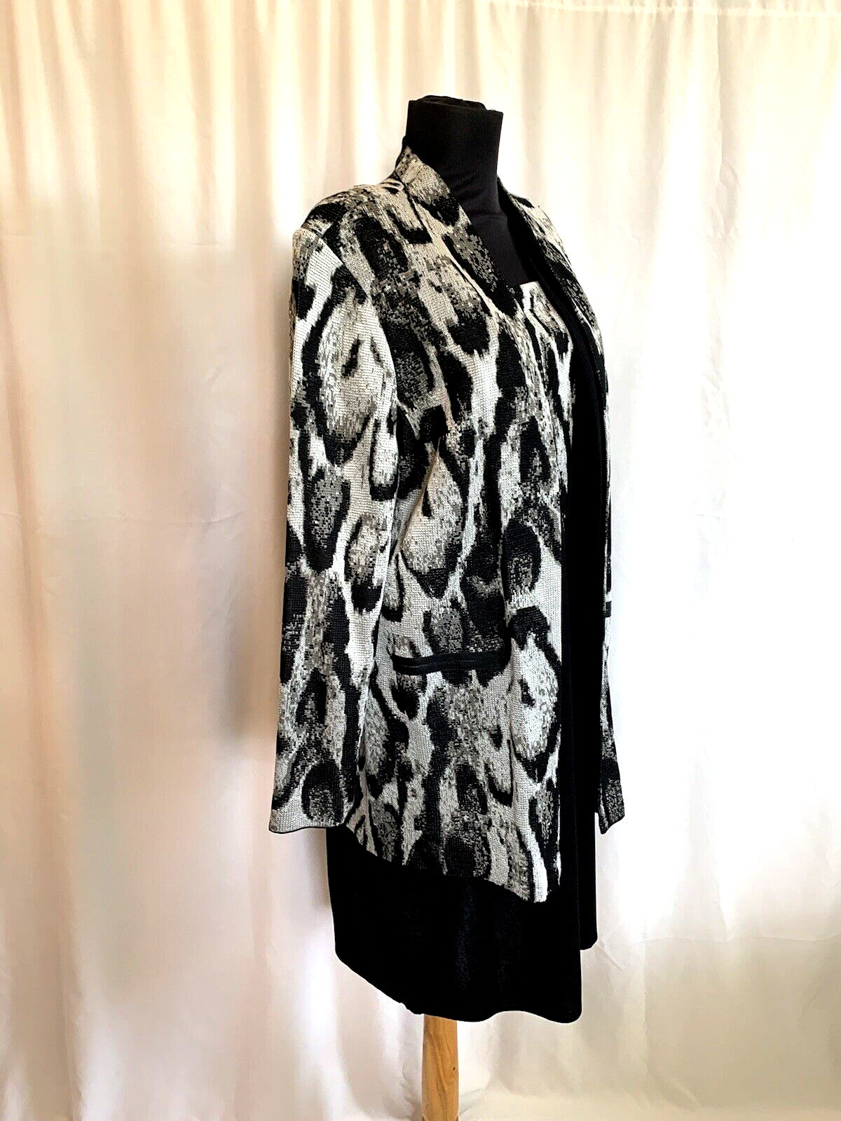 Misook Collection Black Abstract Pattern Jacket a… - image 3