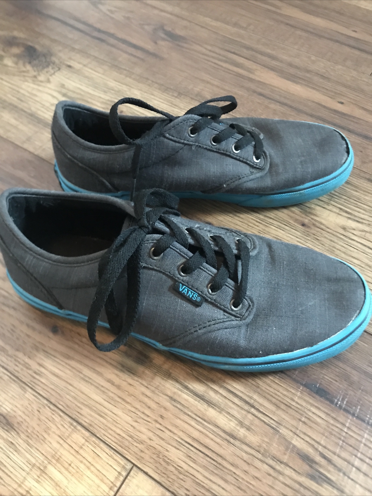 Vans Mens gray blue sole sz 6 Casual 