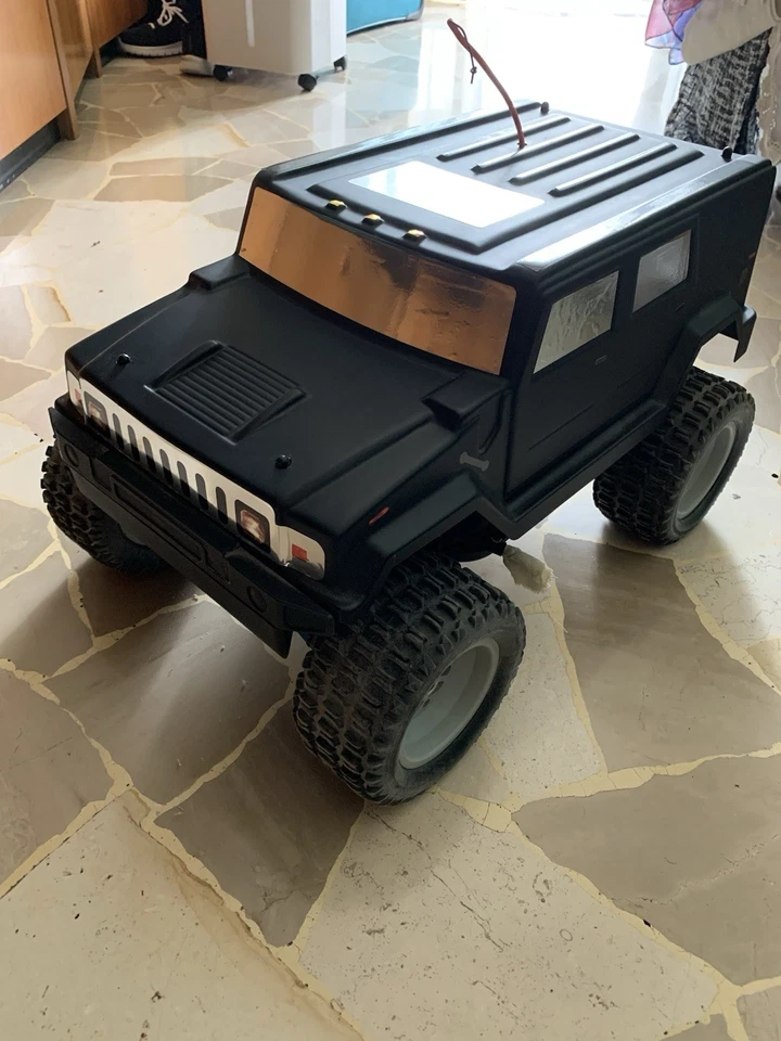 Hummer RC in scala 1:8 - Immagine 3 di 4