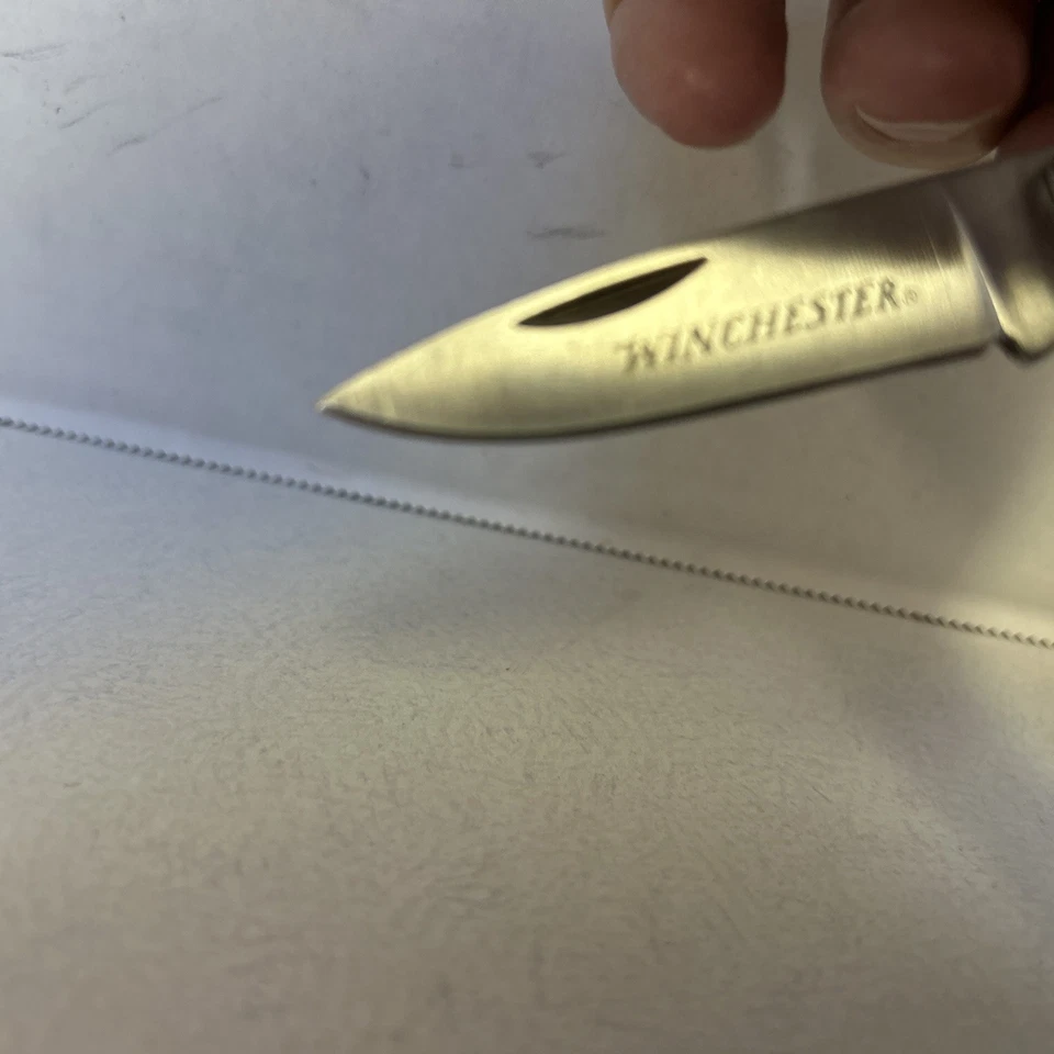 Navaja de Bolsillo Winchester Lockback Acero Inoxidable Faisán Elevado Foto 2 de 4