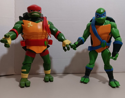 Viacom Teenage Mutant Ninja Turtles Leonardo Raphael Action Figures Blue Red