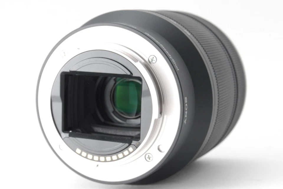 【MINT】Sony FE 28-70mm f/3.5-5.6 OSS SEL2870 Lens For SONY E Mount - Image 4 of 4