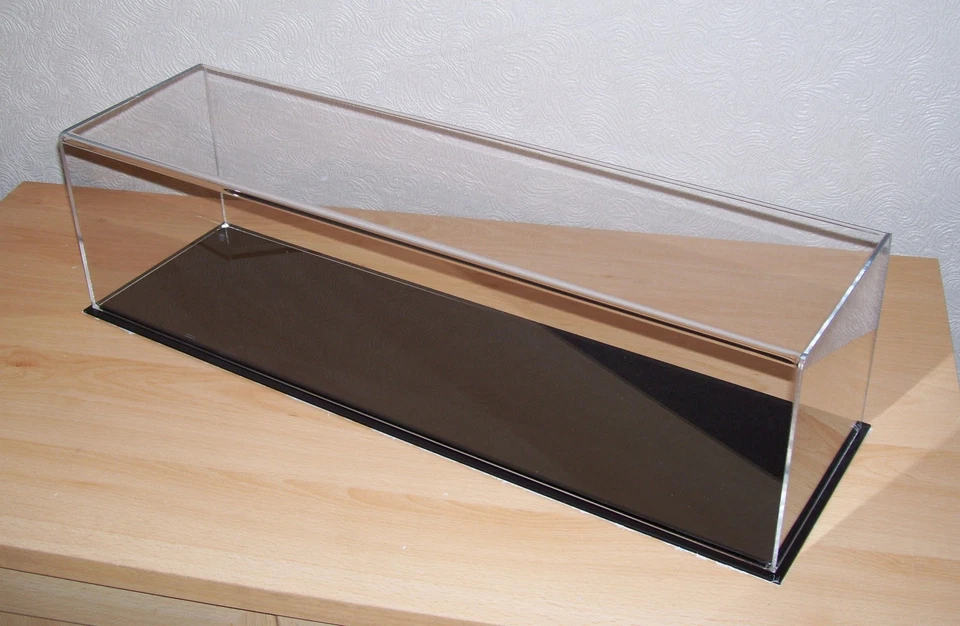 INPERSPEXTIVE ACRYLIC PERSPEX MODEL DISPLAY CASE 650 X 200 X 200 BLACK OR WHITE BASE