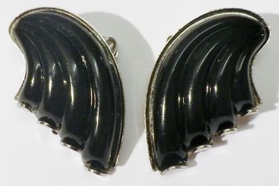 Boucles D'oreilles Clips - Base Argentée Et Résine Noire - Légères - Occasion - Modèle *3635