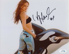 Mena Suvari Sexy Autographed Signed 8x10 Photo ACOA  2020-2