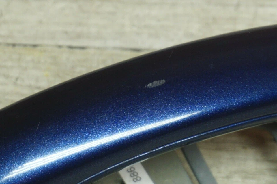 СИНЯЯ ПЕРЕДНЯЯ ПРАВАЯ НАРУЖНАЯ ДВЕРНАЯ РУЧКА VOLKSWAGEN TOUAREG 7 Л 2004-2010 ГОДОВ ВЫПУСКА ОТ ОРИГИНАЛЬНОГО ПРОИЗВОДИТЕЛЯ - Изображение 2 из 4