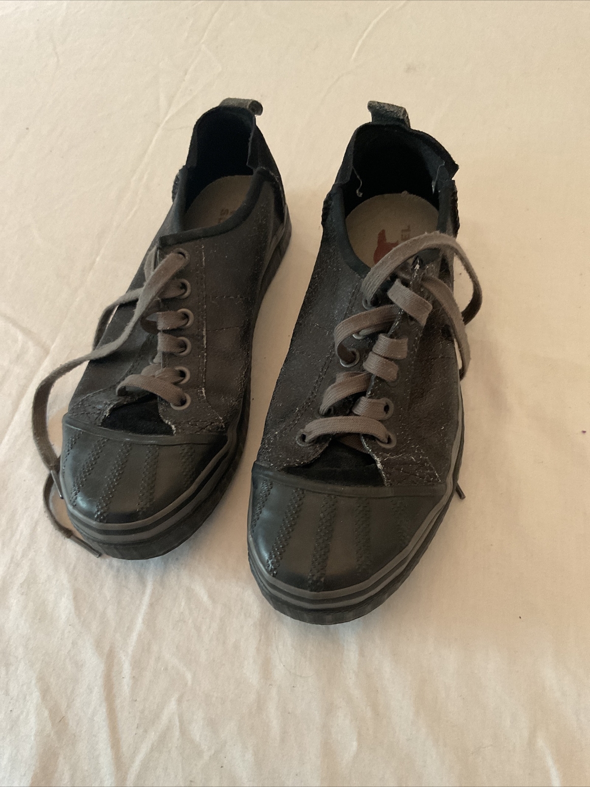 Sorel Sneakers Tennis Shoe Low Top Cap Toe Mens Size 9 All