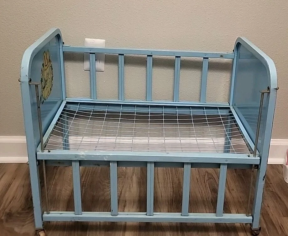 Amsco社　金属製　ドールベッド　バンビ　ビンテージ　アンティーク　1950 AMSCO Vintage Doll Furniture & Play Accessories for sale | eBay