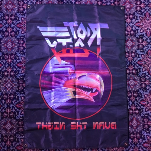 Riot City - Tapiz de bandera promocional Burn The Night - 42”x29,5” - Imagen 2 de 7