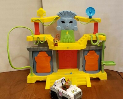 Paw Patrol Jungle Rescue Monkey Temple Playset with Tracker Pup Figure  Vehicle