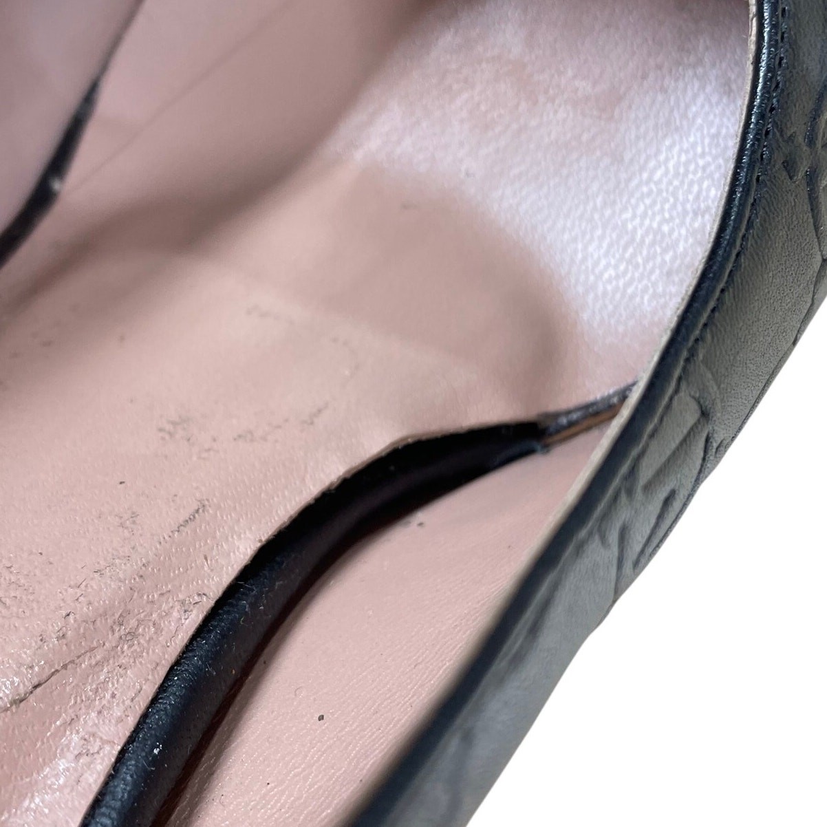 Valentino By Mario Valentino Clara Logo Black Leather Pump Size 10 EUC Pointed image 8