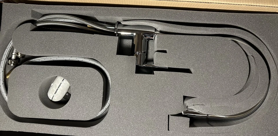 Grifo de barra/preparación extraíble Graff G-5672-LM49J con pulverizador Cosmopolitan Foto 2 de 4