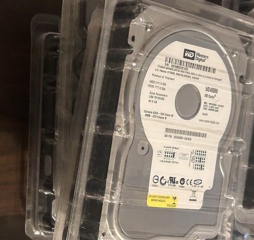 Lotto sfuso - 20+ dischi rigidi Western Digital 40 GB e 80 GB IDE & SATA - non testati/così come sono - Foto 5 di 5