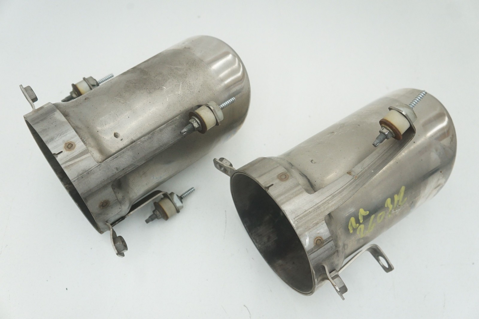 Set Rear Left Right Exhaust Muffler Tail Pipe Tip OEM Aston Martin V8 Vantage 08